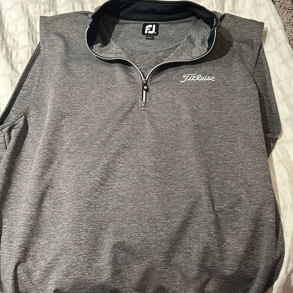 Heather gray titleist golf vest size medium